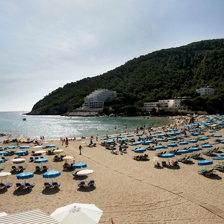 Apartamentos Cala Llonga カラ・ロンガ エクステリア 写真