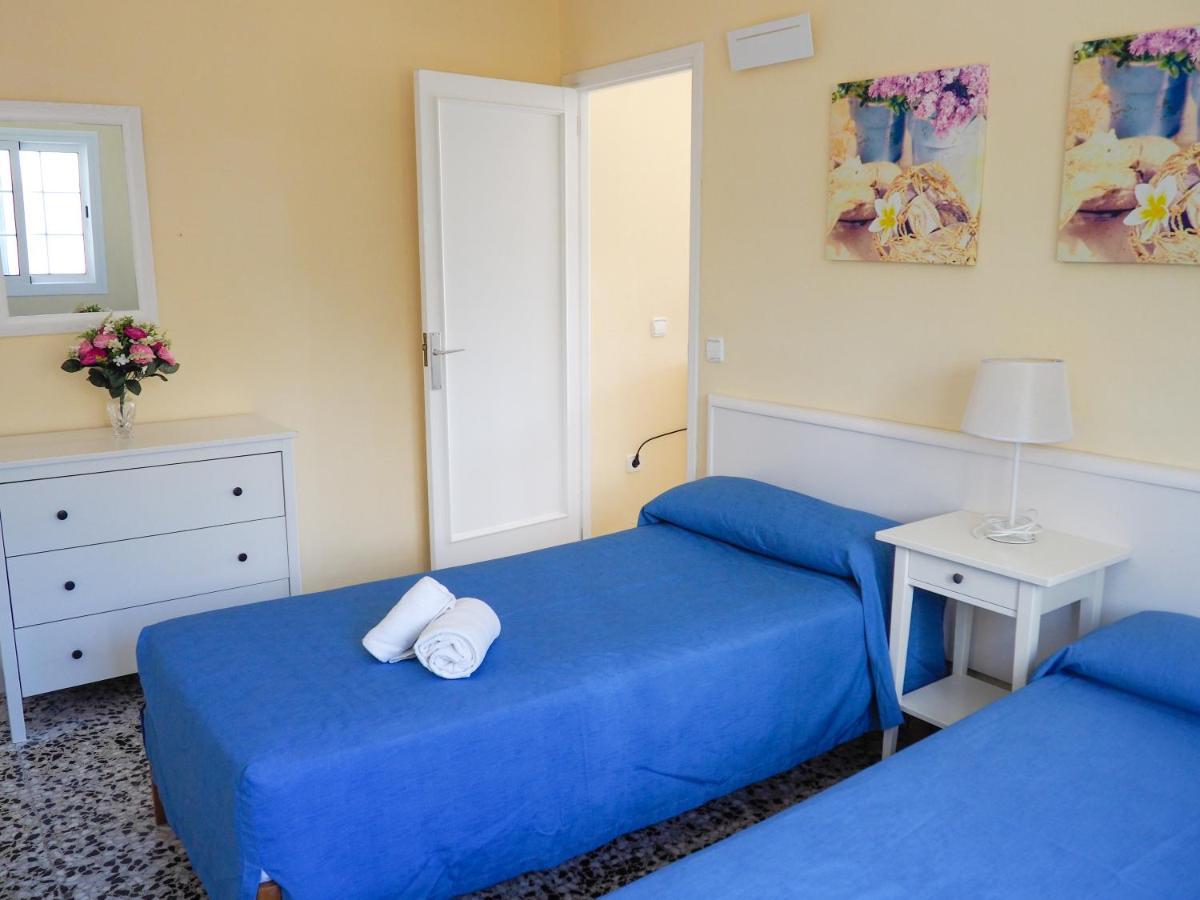 Apartamentos Cala Llonga カラ・ロンガ エクステリア 写真