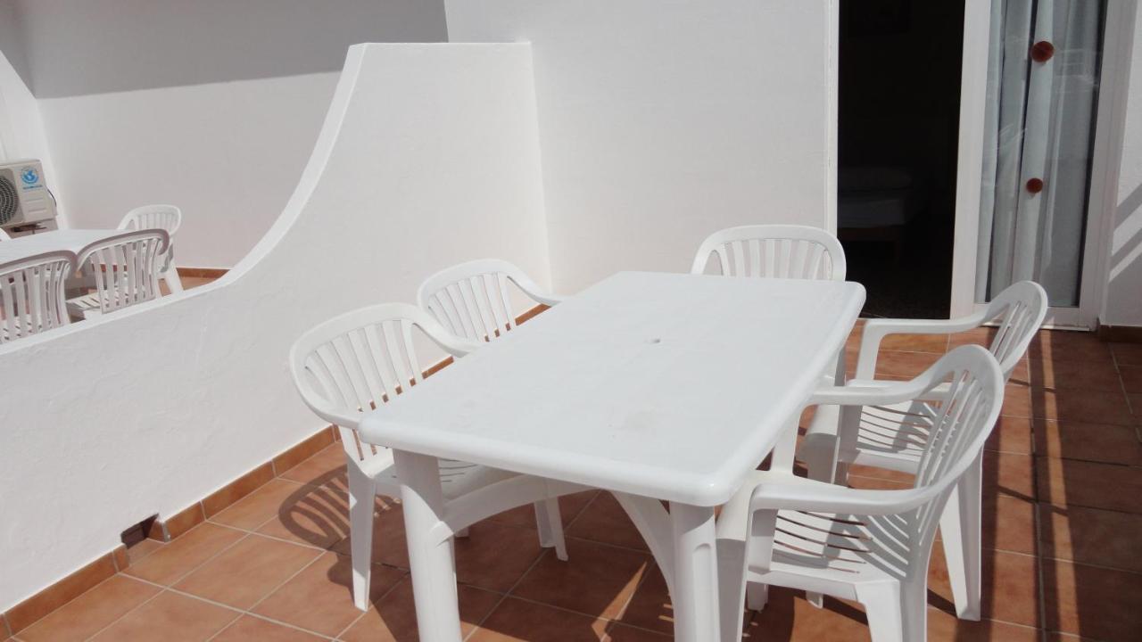 Apartamentos Cala Llonga カラ・ロンガ エクステリア 写真