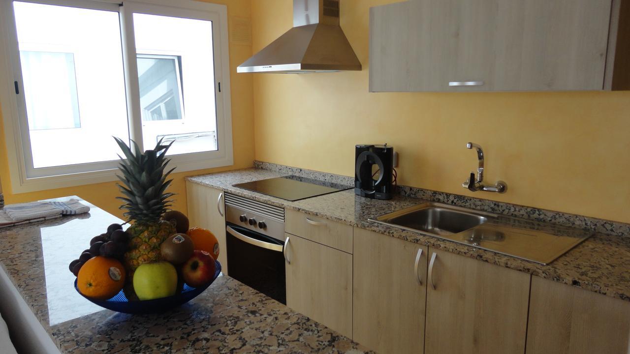 Apartamentos Cala Llonga カラ・ロンガ エクステリア 写真