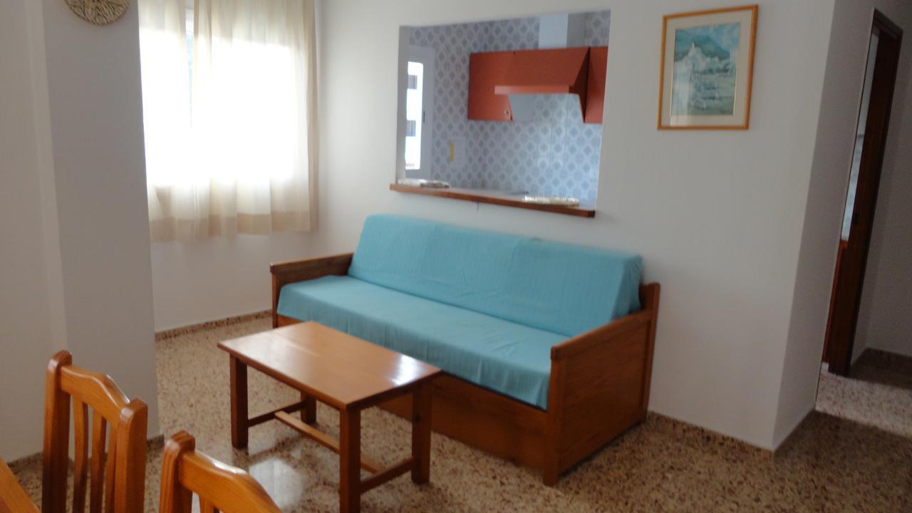 Apartamentos Cala Llonga カラ・ロンガ エクステリア 写真