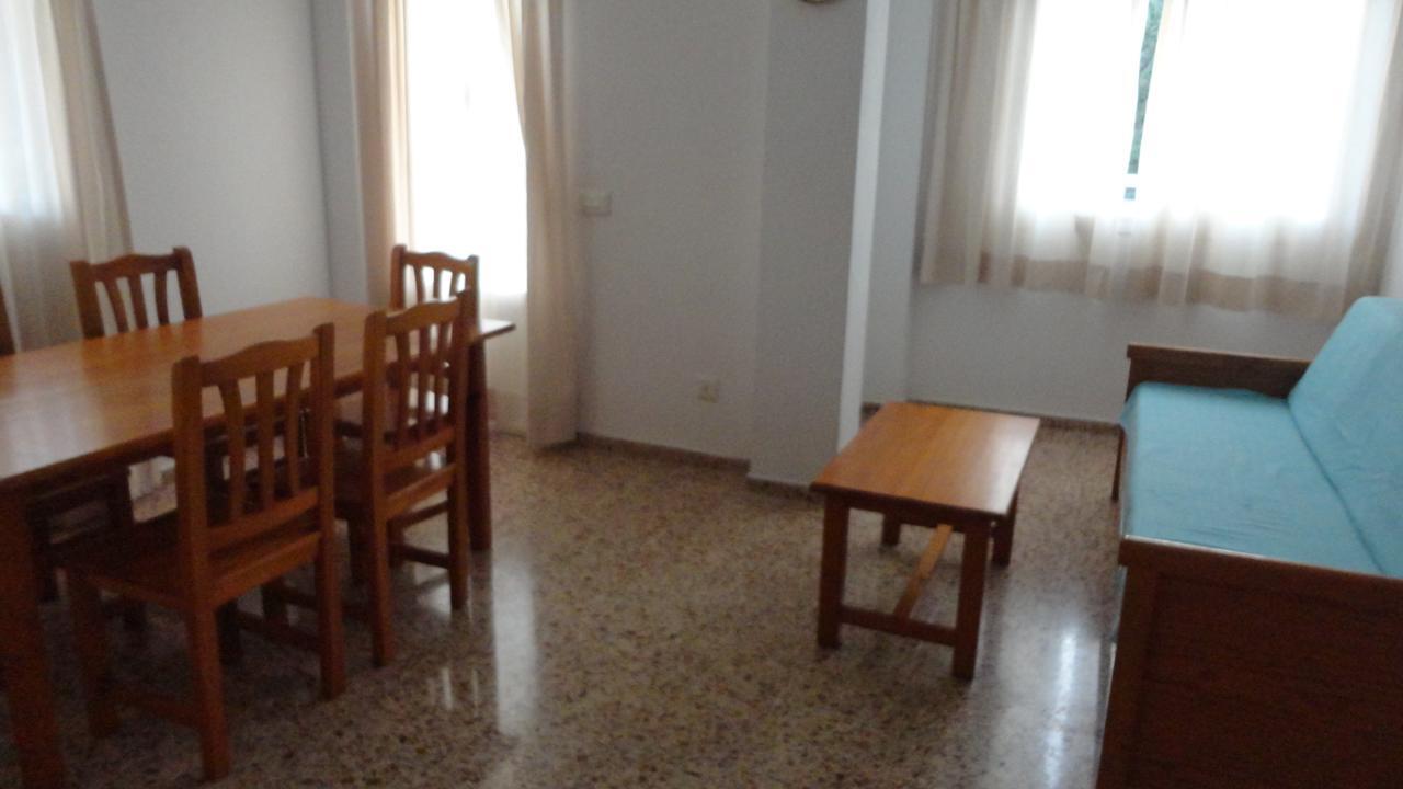 Apartamentos Cala Llonga カラ・ロンガ エクステリア 写真