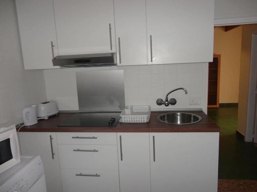 Apartamentos Cala Llonga カラ・ロンガ エクステリア 写真